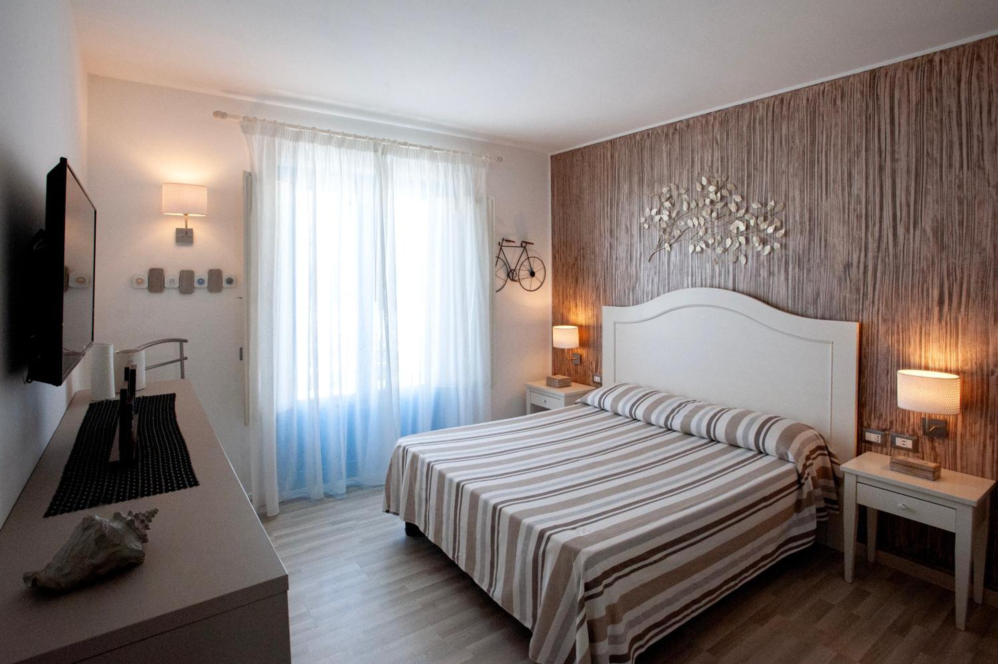 Blue Marine Apartment Pozzallo Bagian luar foto