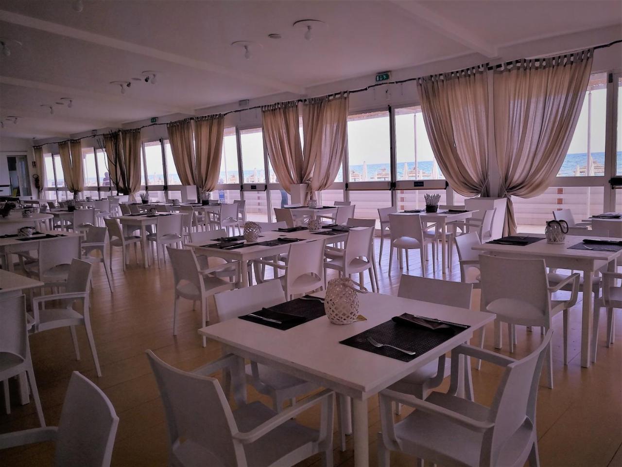 Blue Marine Apartment Pozzallo Bagian luar foto