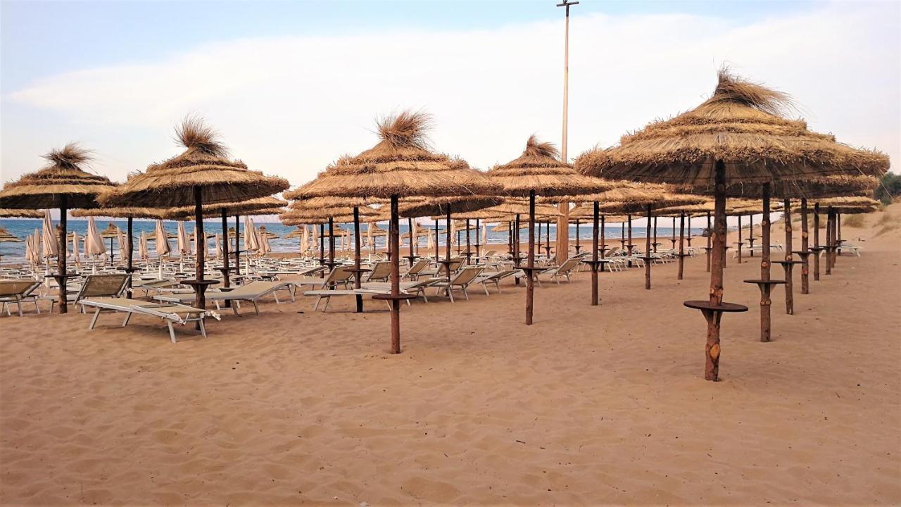 Blue Marine Apartment Pozzallo Bagian luar foto